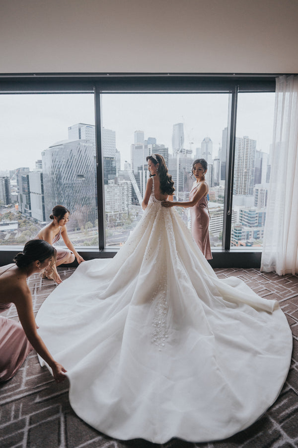 A Guide: Travelling with your Wedding Dress