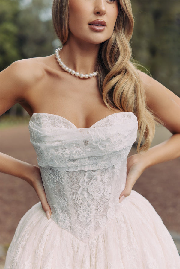 Lovely in Lace: The return of Bridal’s Most Timeless Trend