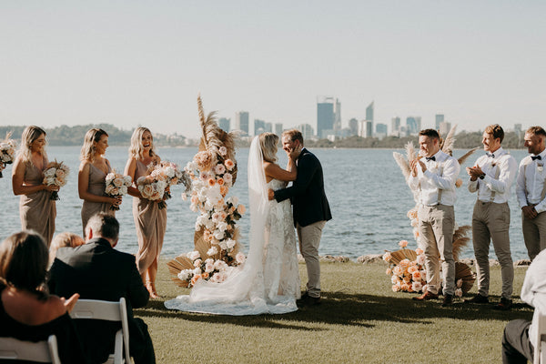 Pro's & Con's of a Destination Wedding
