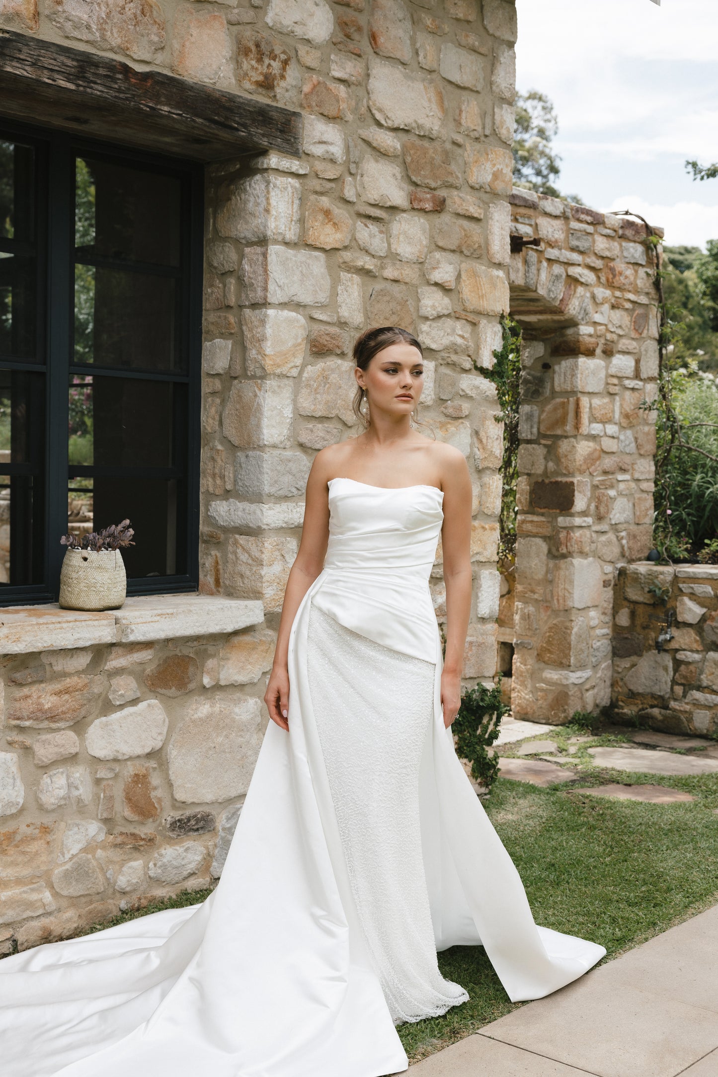 LIZZIE OVERSKIRT