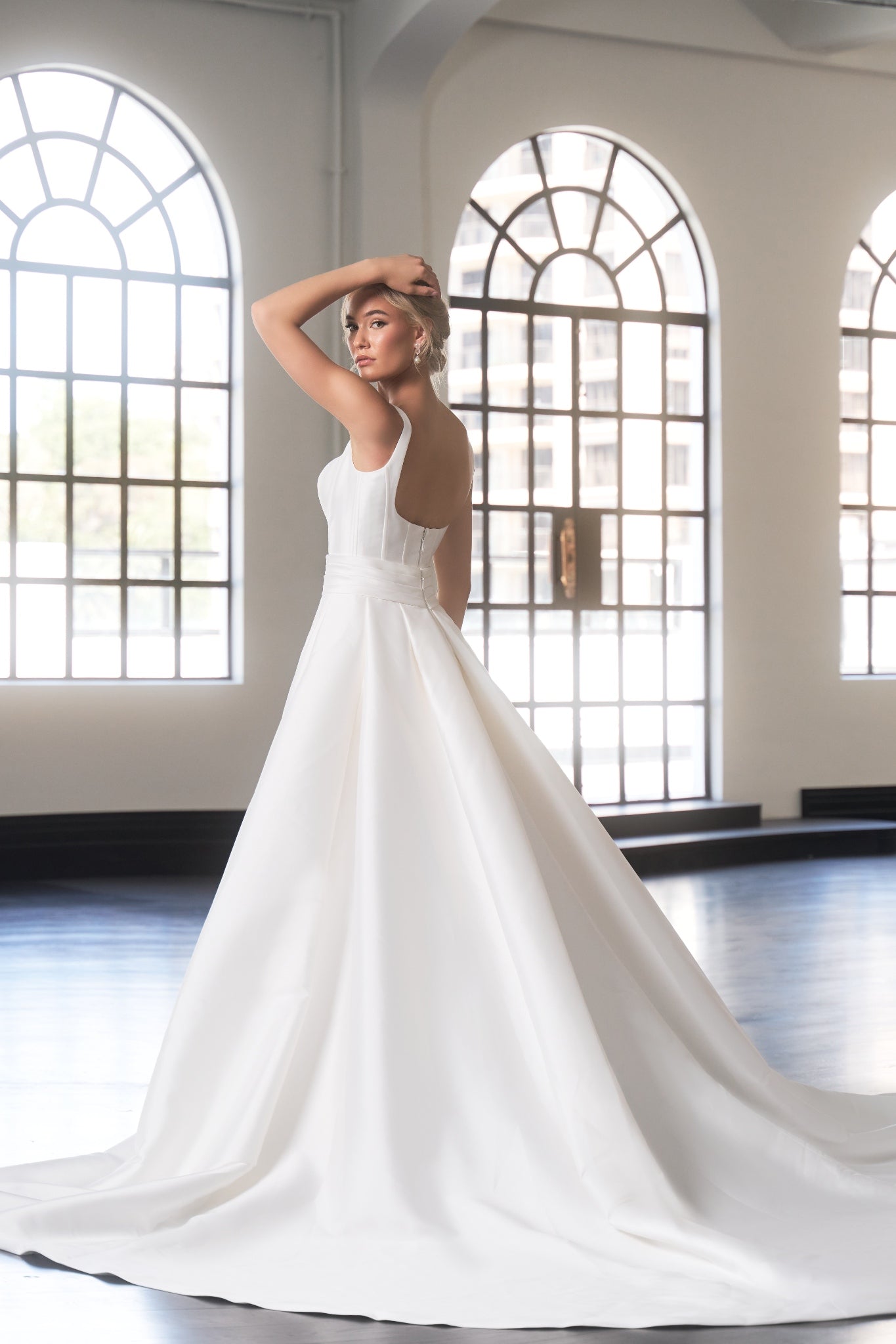 AALIYAH OVERSKIRT