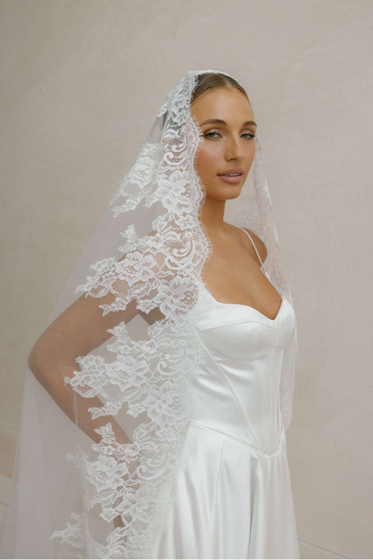 
98 inch Mantilla style, Single tier lace border veil 