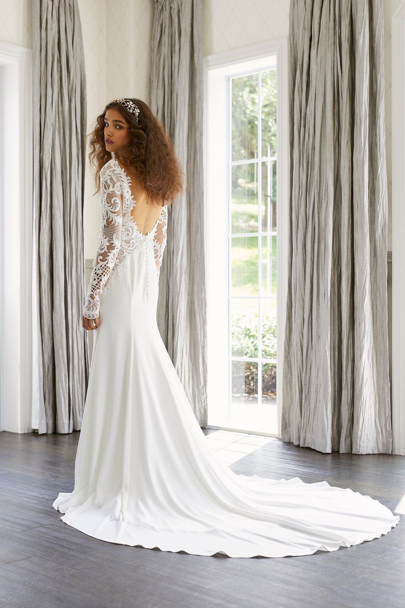 Leeza Sleeves