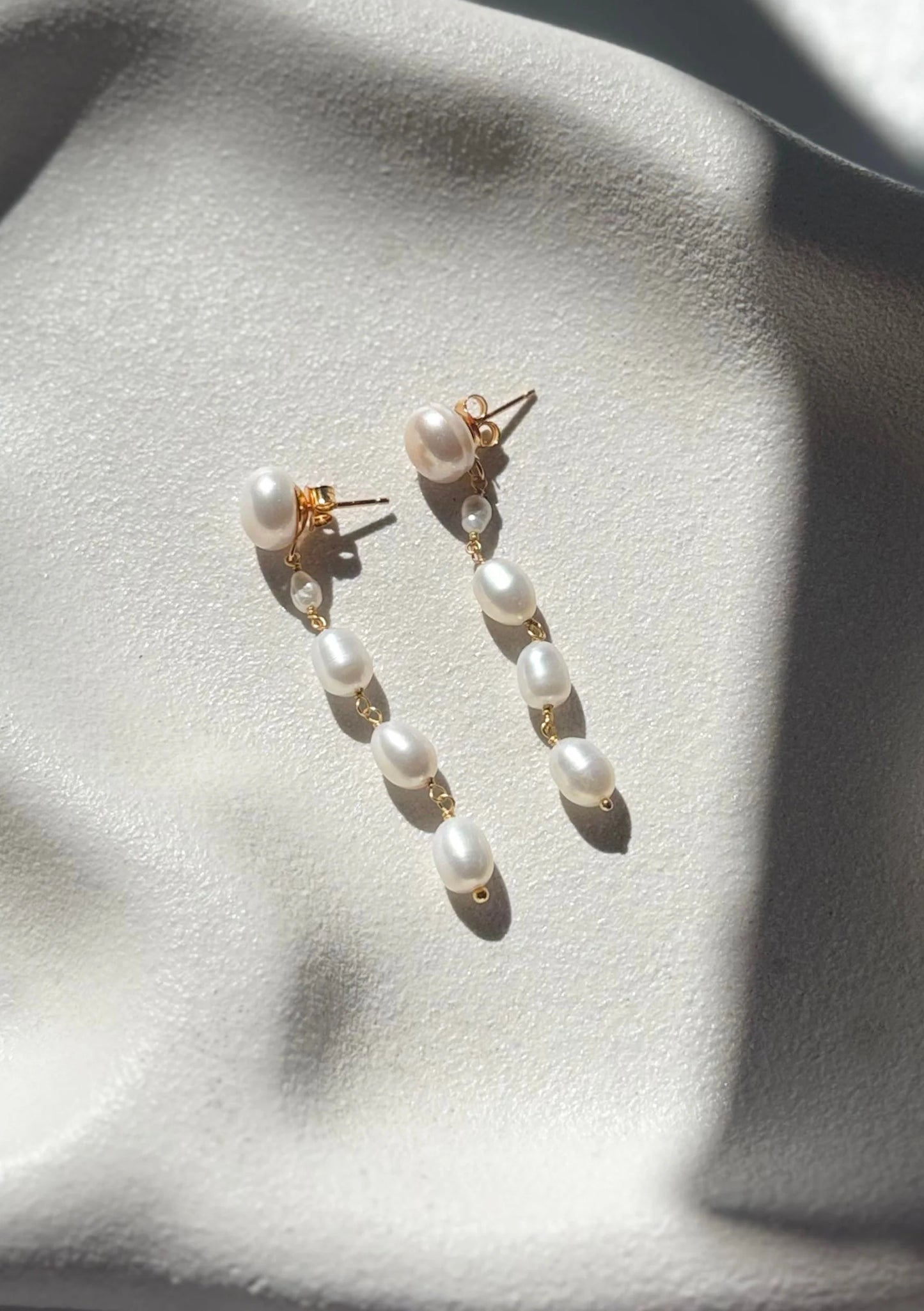 SUMMER PEARL DROP EARRINGS 18K GOLD