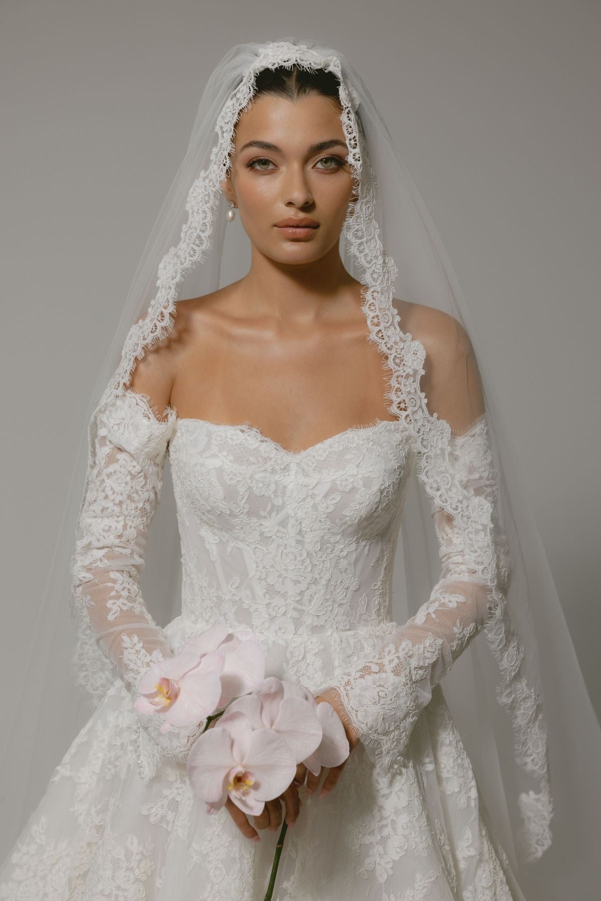 Bride wears The Gabriella Veil, which s perfect lace ensemble for vintage wedding 